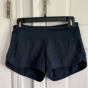 Lululemon 2.5” Speed Up Shorts, size 2, navy blue